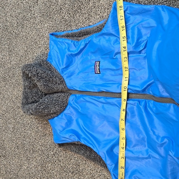 Patagonia Women Blue Reversible Fleece Vest Sz XXS - Picture 3 of 5